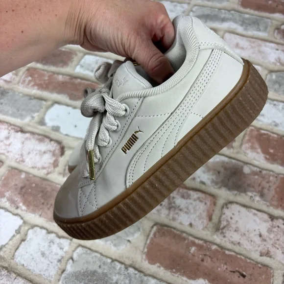 GIRLS Fenty Puma Creeper Phatty Nubuck Warm White Sneakers, Size 2.5 - Picture 2 of 10